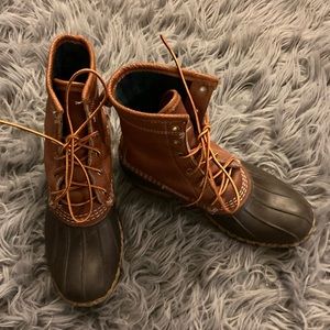 Women’s size 8 tartan flannel lined Bean Boots